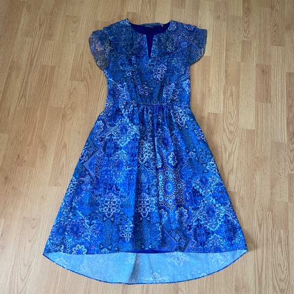 Elie Tahari Dresses & Skirts - Elie Tahari Blue Sleeveless Chiffon Layover Fit and Flare Midi Dress Size 6